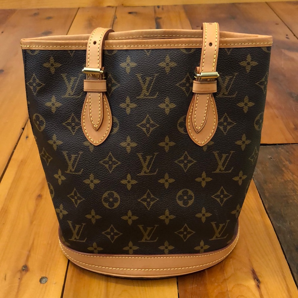 Louis Vuitton monogram bucket purse